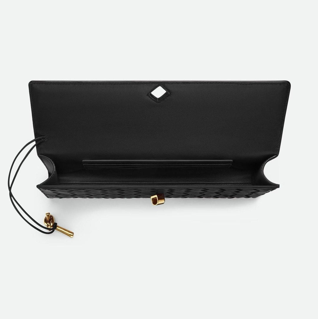 Sandelia Handbag