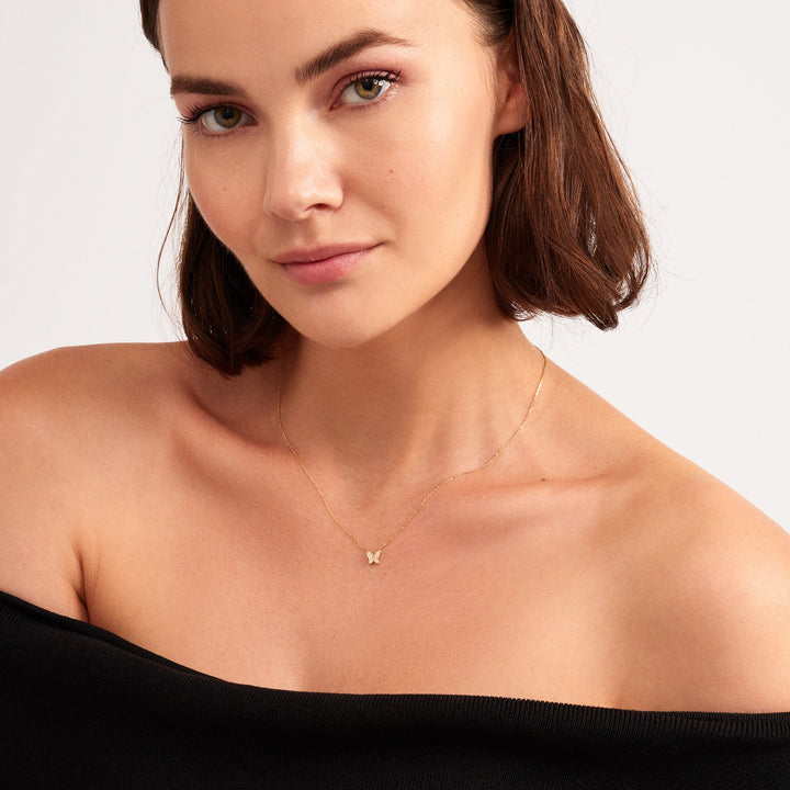 Flutta Necklace