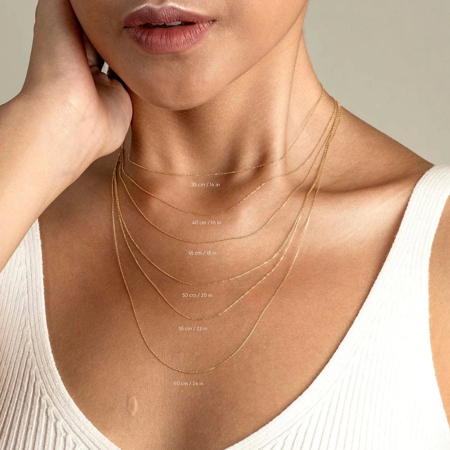 Flutta Necklace