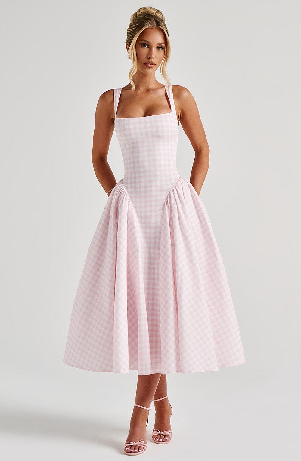 Vanzelia Maxi Dress